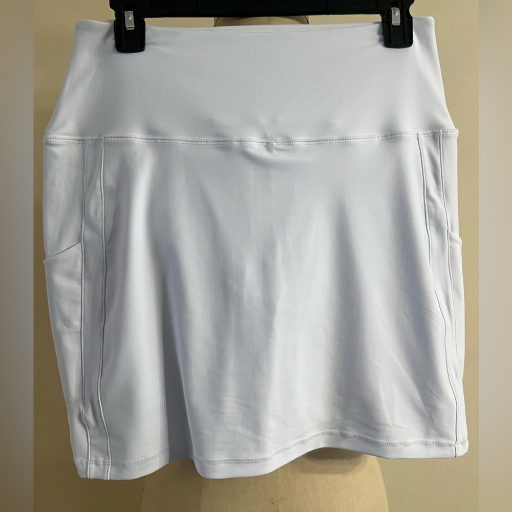SKEA Limited White Women’s Golf Tennis Skort Size Small